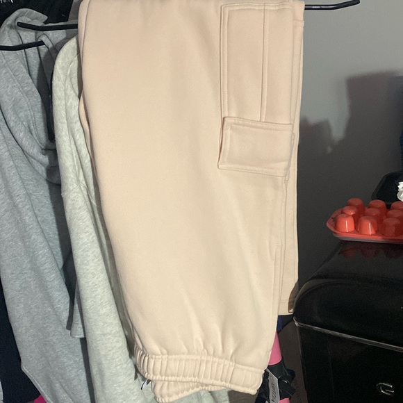 Aritzia Pants - Aritzia Mega Sweat Pants rose nwt medium